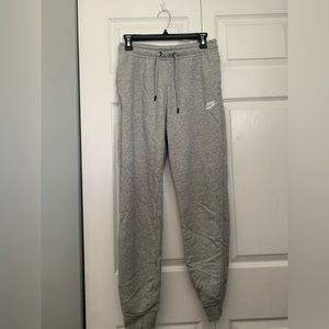 Nike sweatpant joggers